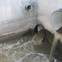 descarga-de-agua-urbana